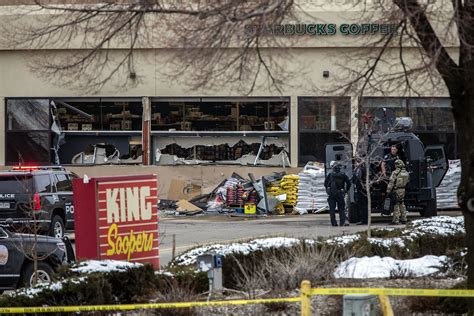 King soopers shooting - Sep 27, 2023 · Alissa is charged with murder and multiple attempted murder counts after the shooting spree began on March 22, 2021, in a crowded King Soopers store in Boulder, about 30 miles (50 kilometers ... 